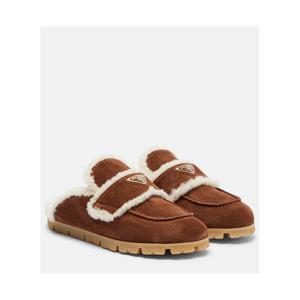 프라다 시어링 라이닝 스웨이드 뮬 P01119241