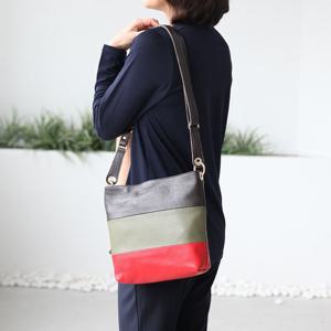 [쉬즈마담]A42348 삼단가죽 핸드&숄더 크로스백 엄마옷 선물