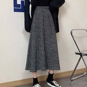 롱치마 플라워패턴 허리밴딩 여성스러운 A라인 치마