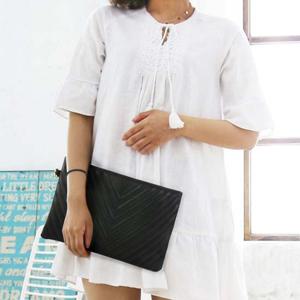 여성 클래식한 V스티치 퀼팅 심플 깔끔한 클러치백