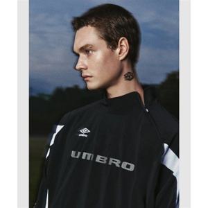 엄브로 UMBRO PTR 하이넥 OCTA 피스테 블랙(UQ421SWTO4) UQ421SWTO4_BLK0 372257