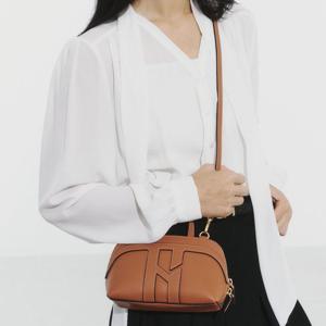 [H20]브라운 H패치 소가죽 미니토트 크로스백 HIWA6E570W2