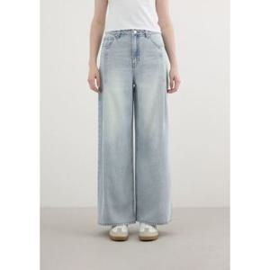 [게스]여성 인디고 틴 절개 와이드(YQ2D7025_LBL)