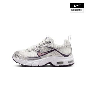 [나이키] 에어맥스 모토 2K (주니어) IQ9430-100