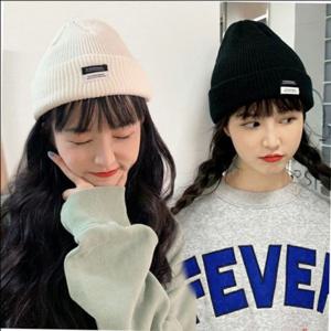 자수패치 패치 디테일 구성 심플 니트비니 간절기모자