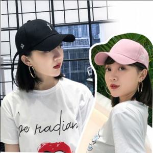 야구 뒷꼬리 디테일 구성 볼캡모자 가을