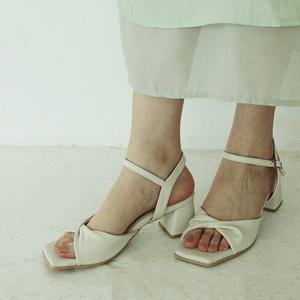 [지쎄공식몰] 천연가죽 여성수제화 벨로 트위스트 샌들 GIS-46261