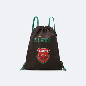 [케이스위스] 헤리티지 드로우스트링 백 X 오드삭스 BROWN (8KSABWU901)