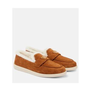 프라다 Saint Tropez 시어링 라이닝 스웨이드 로퍼 P00956727