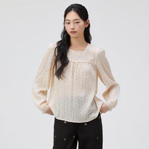 [써스데이아일랜드]라운드넥 요크 셔링 블라우스 T262MBL151W