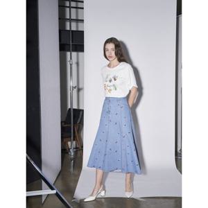 [올리비아로렌] 자수 포인트 데님 스커트 VVBMS5M3461