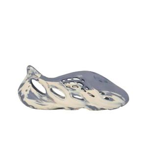 아디다스 이지 폼 러너 MXT 문 그레이 GV7904