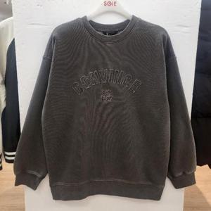 소이 HC22 아플리케 피그먼트 맨투맨티 26S1405