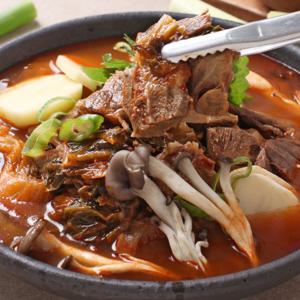 [무보까국밥] 한식명장 국내산 고기듬뿍 순살 감자탕 600g x 7팩, 뼈없는 감자탕