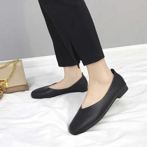 플랫슈즈코디 여성 블랙 낮은굽 단화 오피스룩 면접 구두 신발 패션