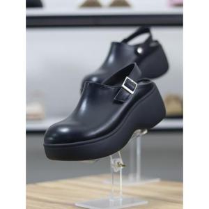 바이로쏘 세이브존06 버클 라운드 토 키높이 통굽 6cm 블로퍼 뮬 (BY)26S13029CC2