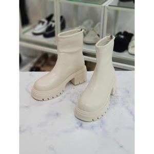 [한슈]한슈 세이브존07 앞가보시 기모미들부츠6cm HS79622vg (26