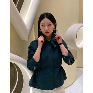 헤지스 여성 25SS 다크그린 탈착 후드 사파리 하프 점퍼 HSJU5B301E2