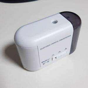 ELM-V5 화이트 휴대용 전동 자동 3단 미술 연필깎이 연필샤프너 전동연필깍이 펜샤프너 입학선물 졸업선물