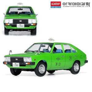 아카데미 1대24 현대 포니 택시 운전사 피규어 포함