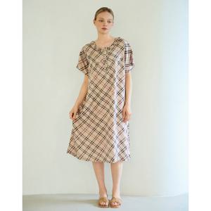닥스 여성 25SS풍기인견100%파자마베이지 체크 반소매 원피스 DLUN5B292I2