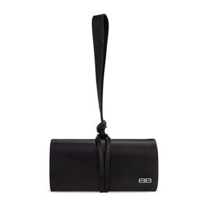 26 SS 발렌시아가 로고 플라크 클러치 백 블랙 8445202AB2G