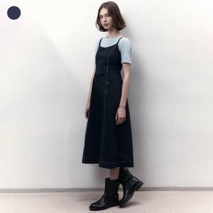 [게스(진)]여성 백 스트랩 스티치 배색 슬리브리스 원피스 OP2W5795