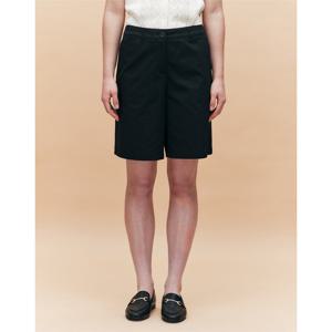 헤지스 여성 25SS 스테디셀러버뮤다블랙 슬림 숏 치노 팬츠 WSPA5BC42BK