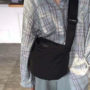 데일리 크로스 바디백 여행가방 힙색 경량 에코백