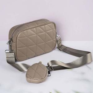 엠티 22613 여성용 크로스백/미니파우치포함