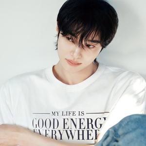 [지오다노]남성 라운드넥 코튼 저지 프린트 반팔 티셔츠 096510/01096510