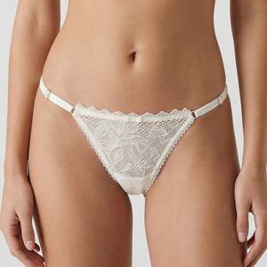 [엠포리오 아르마니 언더웨어]나일론 플로럴 레이스 스트랩 여성 티팬티 0826110501