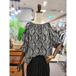 스테파니 세이브존01 소매 벌룬 나염 블라우스 A25SH5701