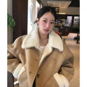 제너럴아이디어 시어링 카라 무스탕 코트 [BEIGE] WBE4L10525 382663