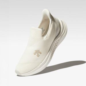 [데상트공식] 런 스텝 슬립온 SR123RRN31