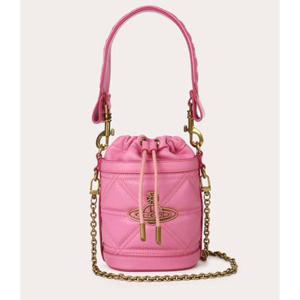 [비비안웨스트우드] 키티 스몰 버켓백 VOTCBA0015 80 (공식) VOTCBA0015