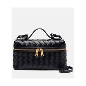 보테가베네타 Bang Bang 인트레치아토 레더 배니티 백 P01097453