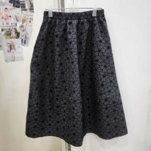 [무자크]엠보플라워 플레어 롱스커트(MP2WSK09)_YS