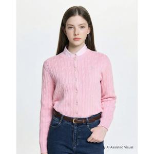 헤지스 여성 26SS 20%가격인하아이코닉 케이블 긴팔 크루넥 가디건 핑크 HSSW6AC11P2