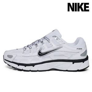 나이키 공용 스니커즈 P-6000 화이트 메탈릭 실버 CD6404-107
