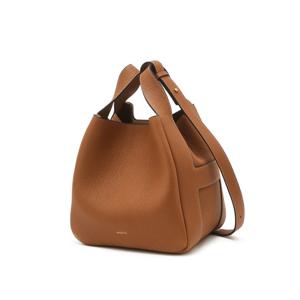 [헤지스]HIBA6E311W2_여성 브라운 로고포인트 소가죽 토트백