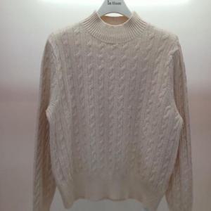 Destijl HC06 부드럽고 깔끔한 꽈배기 반목폴라 니트티 D2611sw05B