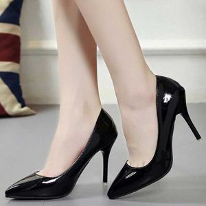 스틸레토 에나멜 킬힐 좁은발볼 뾰족 펌프스힐 10.5cm