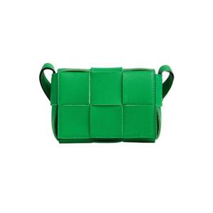 보테가 베네타 미니 레더 캔디 카세트백 패러킷 블랙 710139V1Q713819