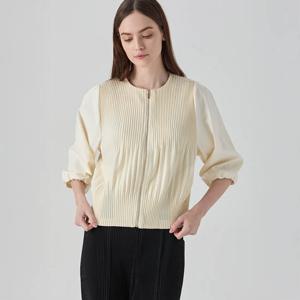 [요이츠](택가 213000원)[요이츠] 셔링 소매 집업 플리츠 점퍼_YK02WNPJP04