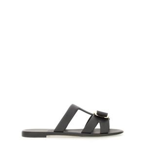 살바토레 페라가모 샌들 779972 01J325001 BLACK