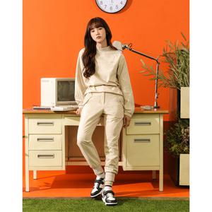 헤지스 골프 여성 24FW 가격인하ONLINE EXCLUSIVEAfterhours캡슐 베이지 여성 폴디드 포켓 팻츠(조거핏) HWPA4C991I1