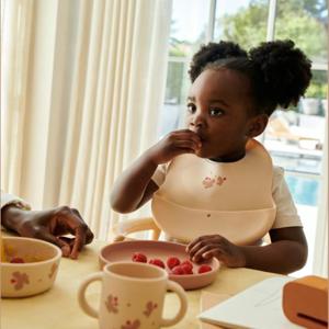 [리우드] CH 엠버실리콘턱받이(SS26) 3중택1 07T082082 07T082082