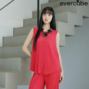 에바큐브 26SS 크리스탈 플리츠 슬리브리스 블라우스