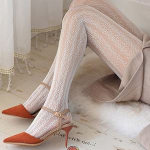 [루즈루나] 에더 세로줄 플라워 패턴 망사 팬티 스타킹